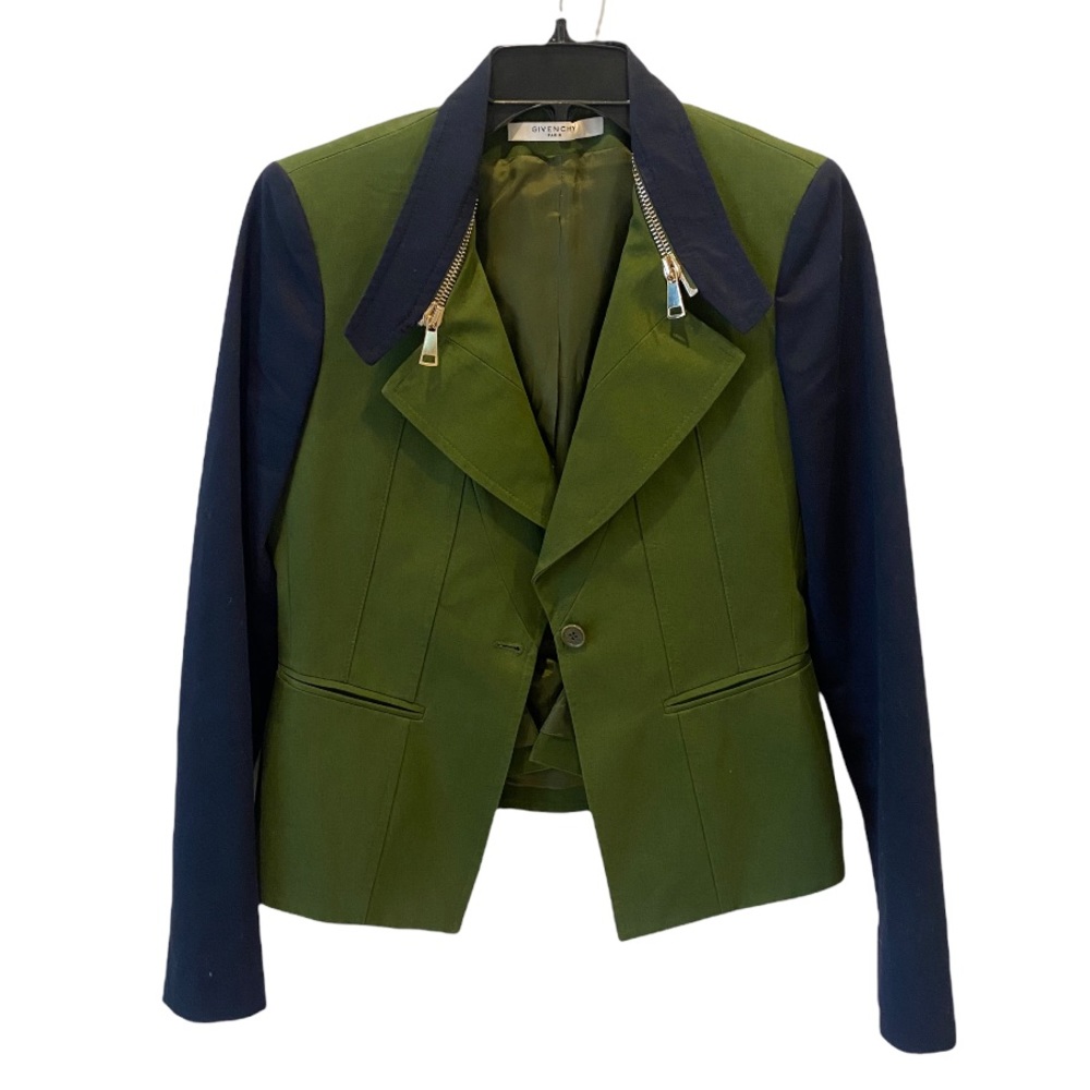 Givenchy zippered collar color blocked jacket size 42. Matching skirt available